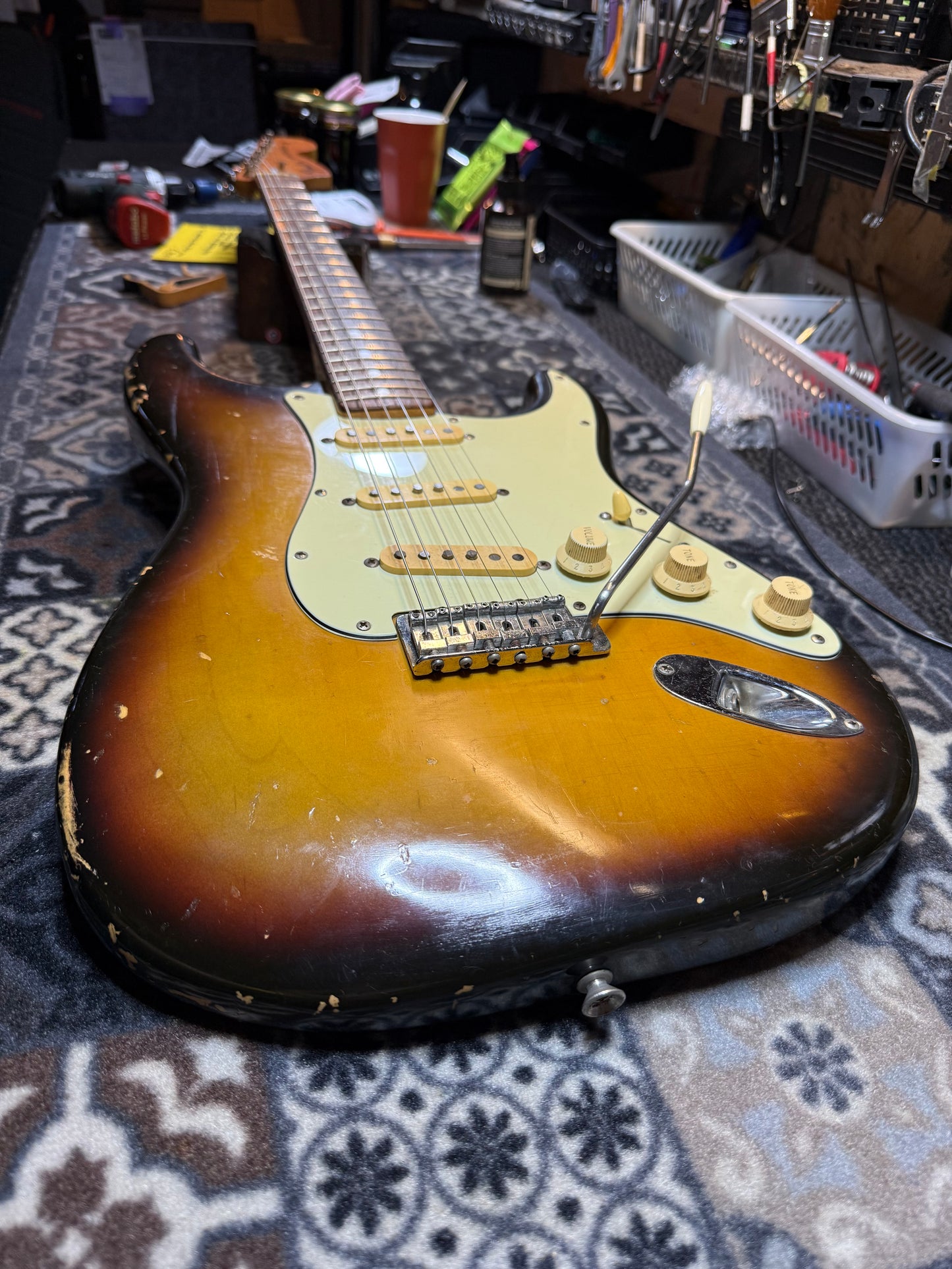 1972 Fender stratocaster sunburst