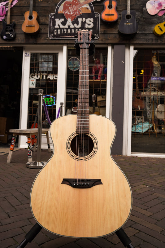 BAA2 Bromo Appalachian Series auditorium guitar