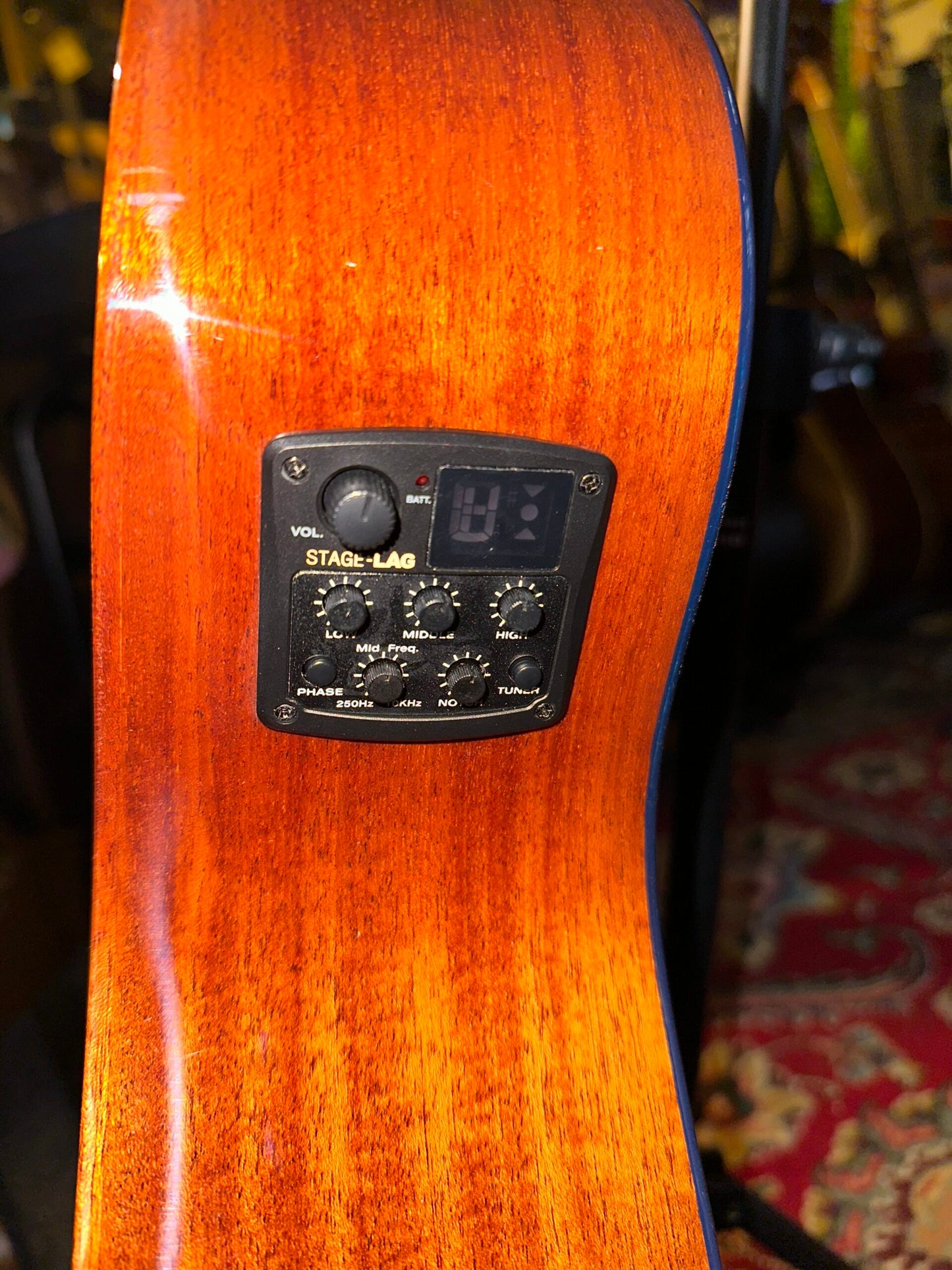 LAG Guitars Tramontane Special Edition Auditorium T-BLUE-ACE