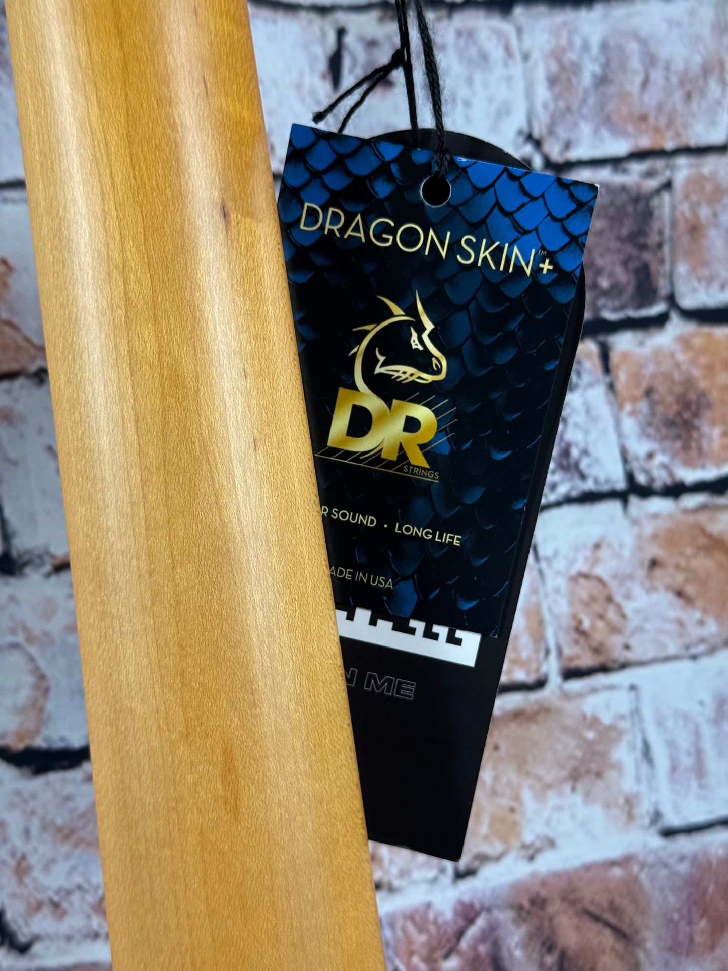 Sire Marcus Miller V6 butterscotch blonde