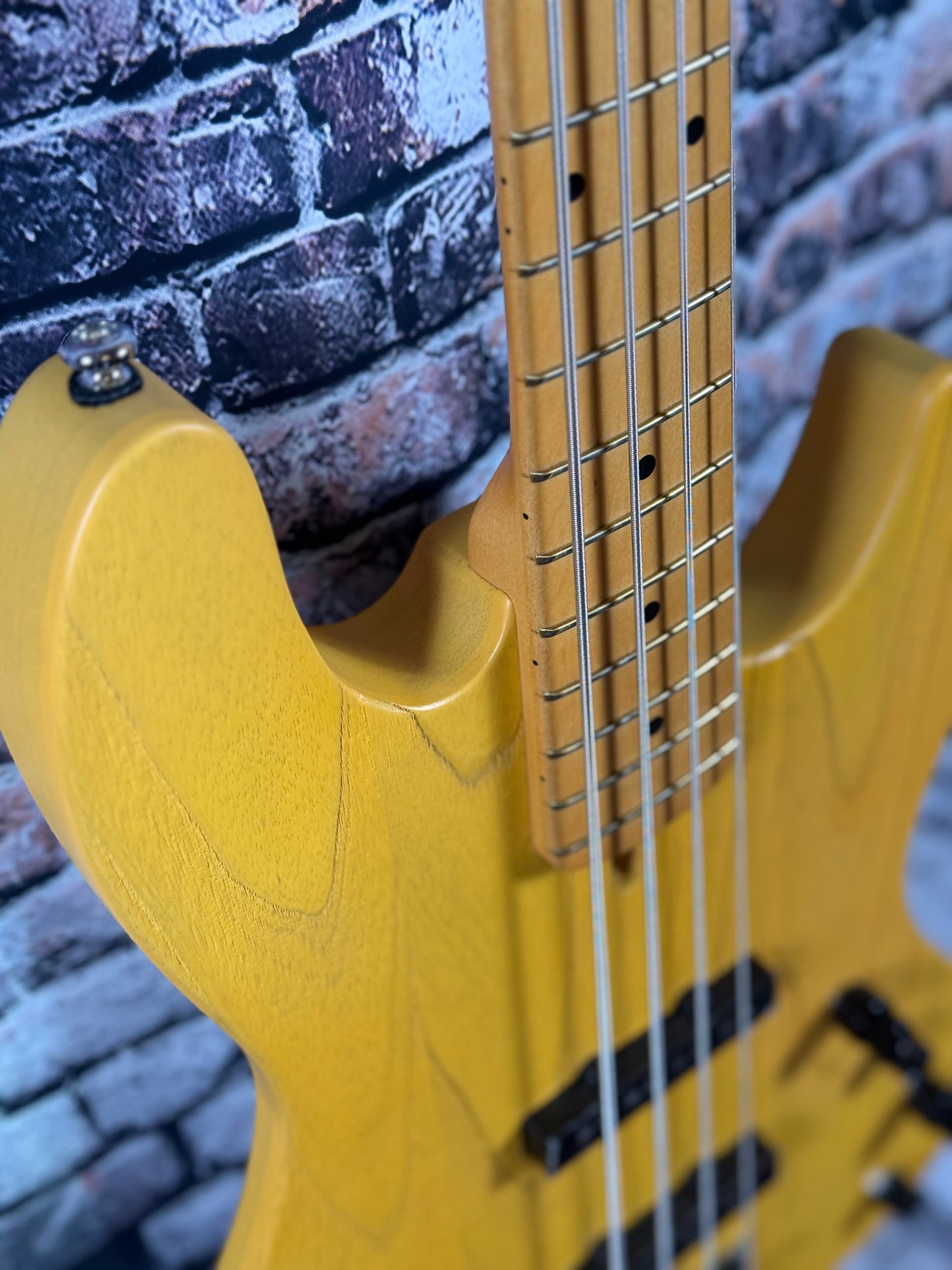 Sire Marcus Miller V6 butterscotch blonde