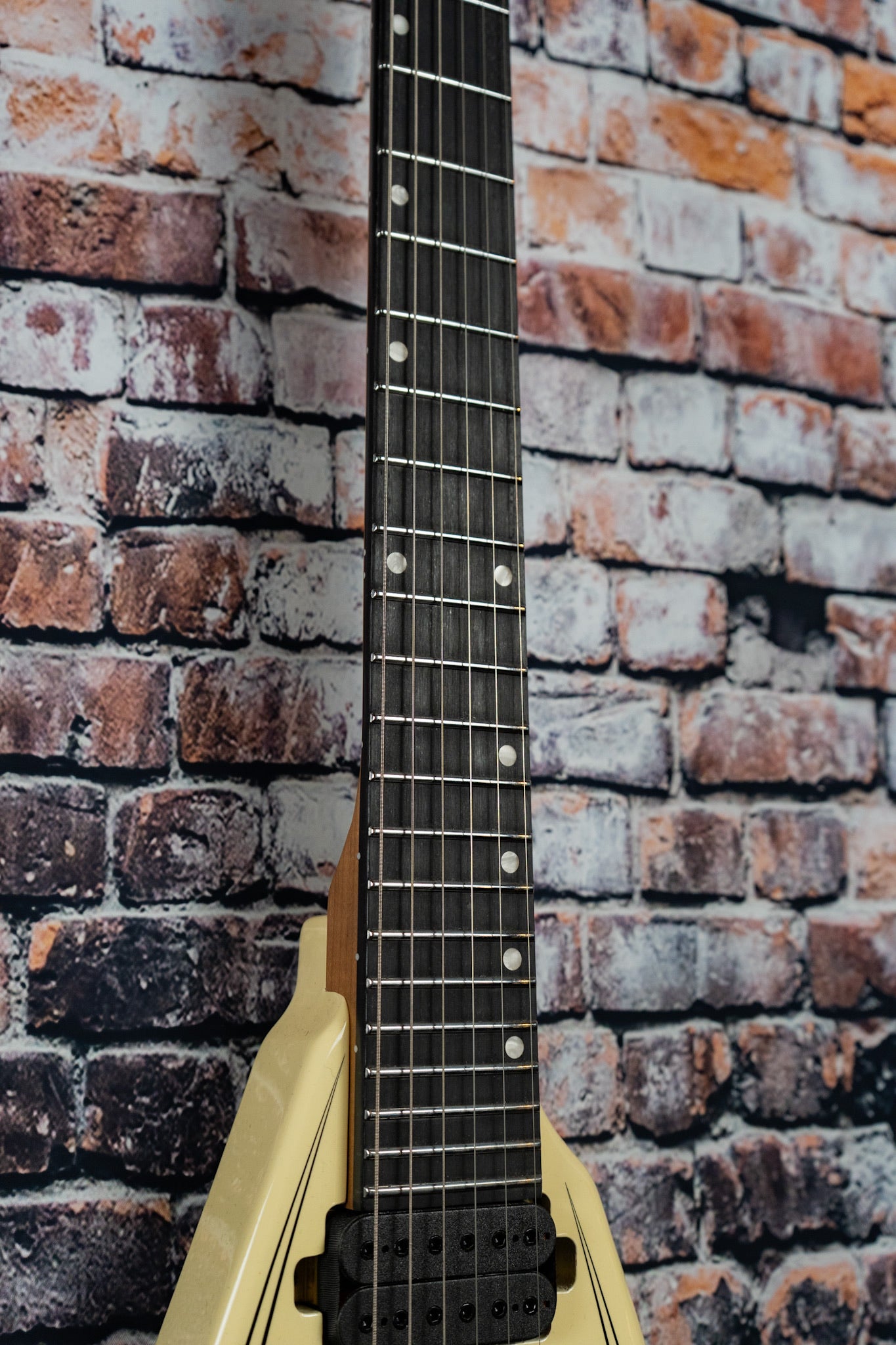 Spira V420 ivory pinstripe