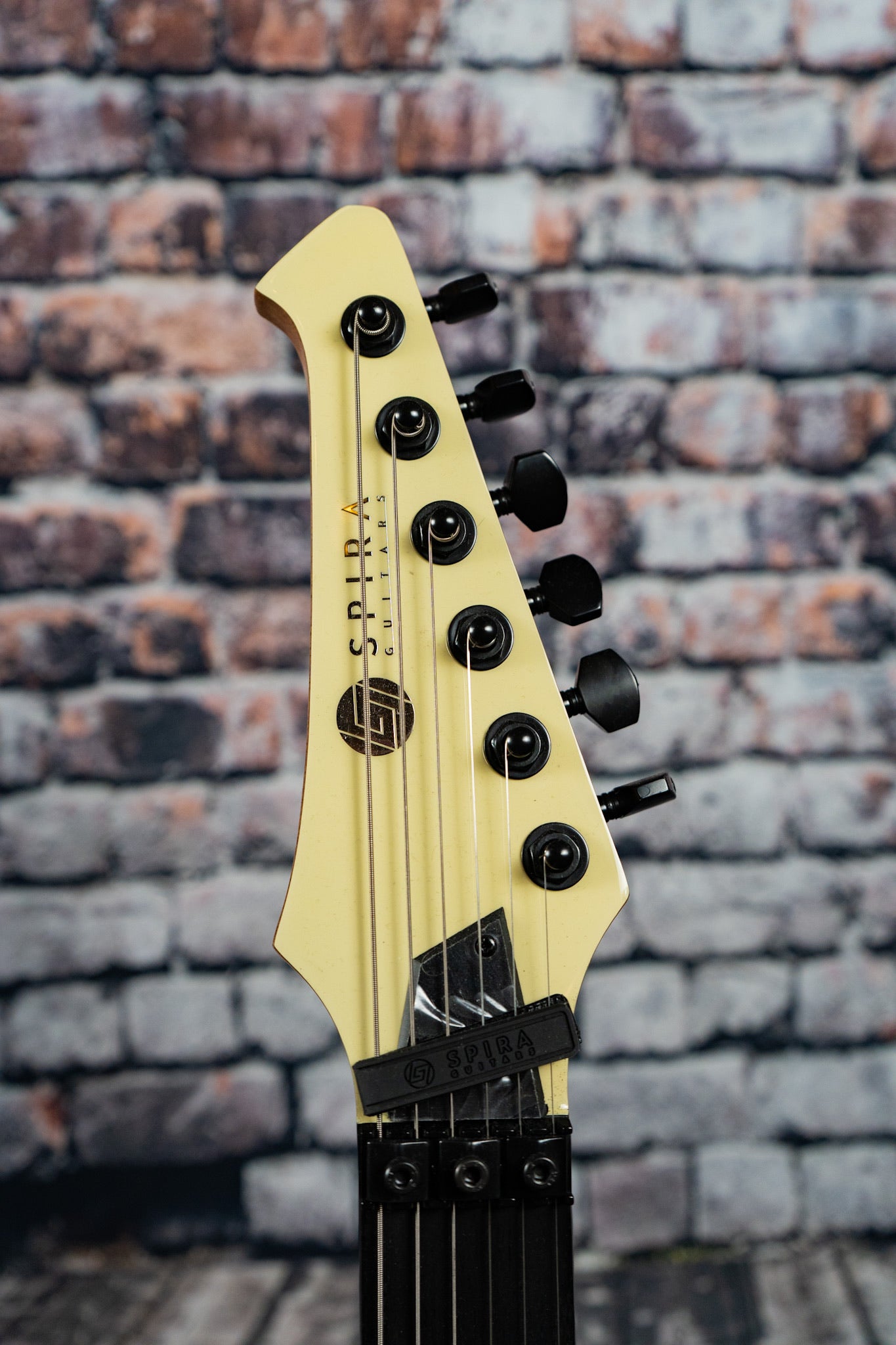 Spira V420 ivory pinstripe