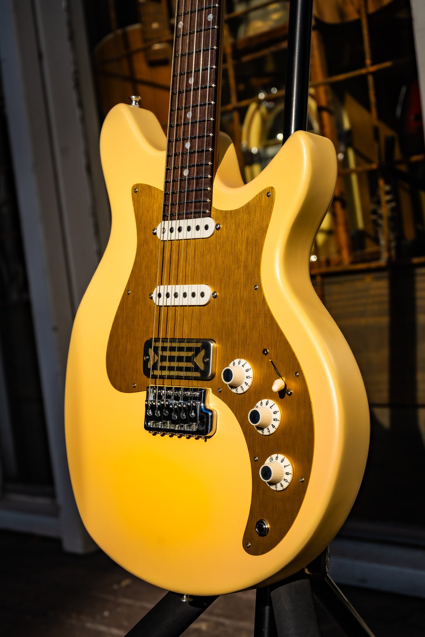 EASTMAN FULLERTONE DC62 DESERT SAND