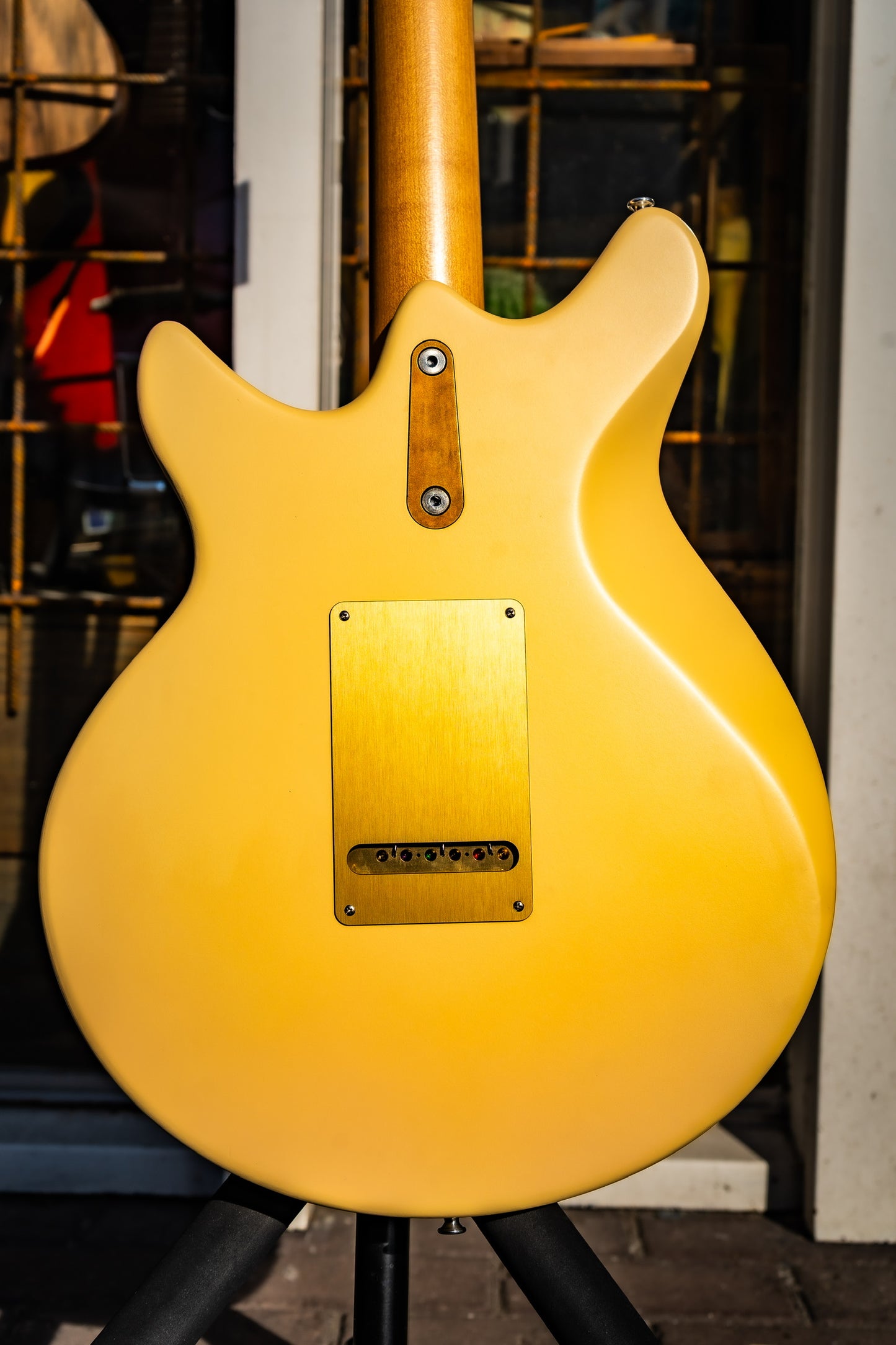 EASTMAN FULLERTONE DC62 DESERT SAND