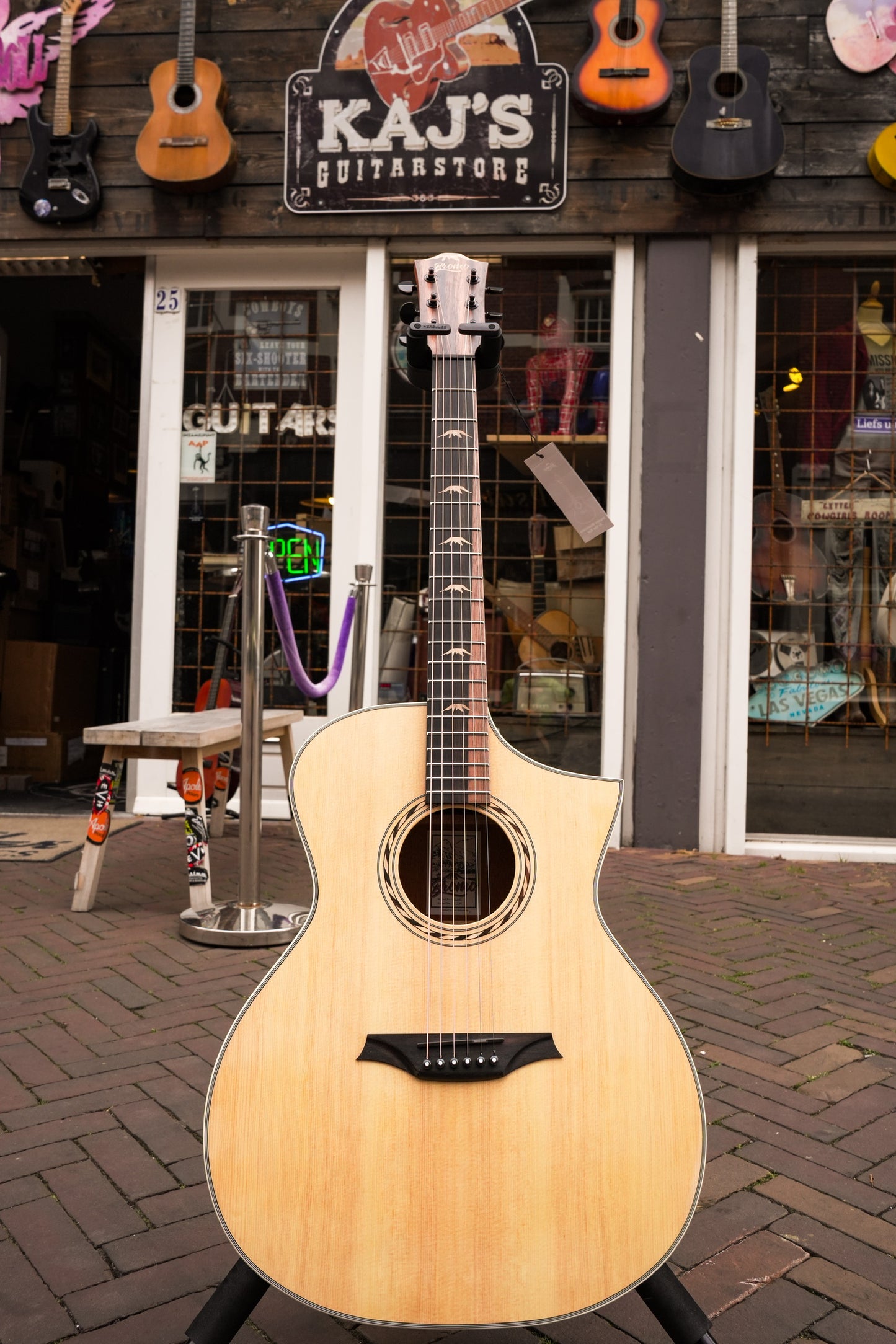 BROMO BAA4C Appalachian Series Hillside auditorium guitar