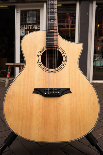 BROMO BAA4C Appalachian Series Hillside auditorium guitar