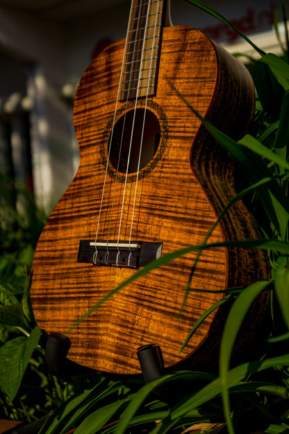 MA4KA Mahalo Artist Elite Series baritone ukulele