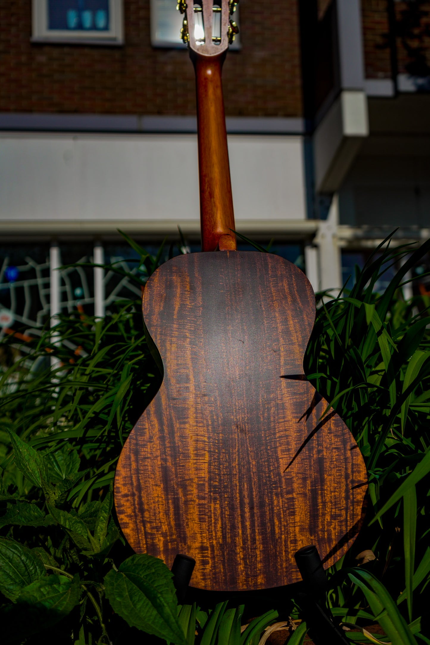 MA4KA Mahalo Artist Elite Series baritone ukulele
