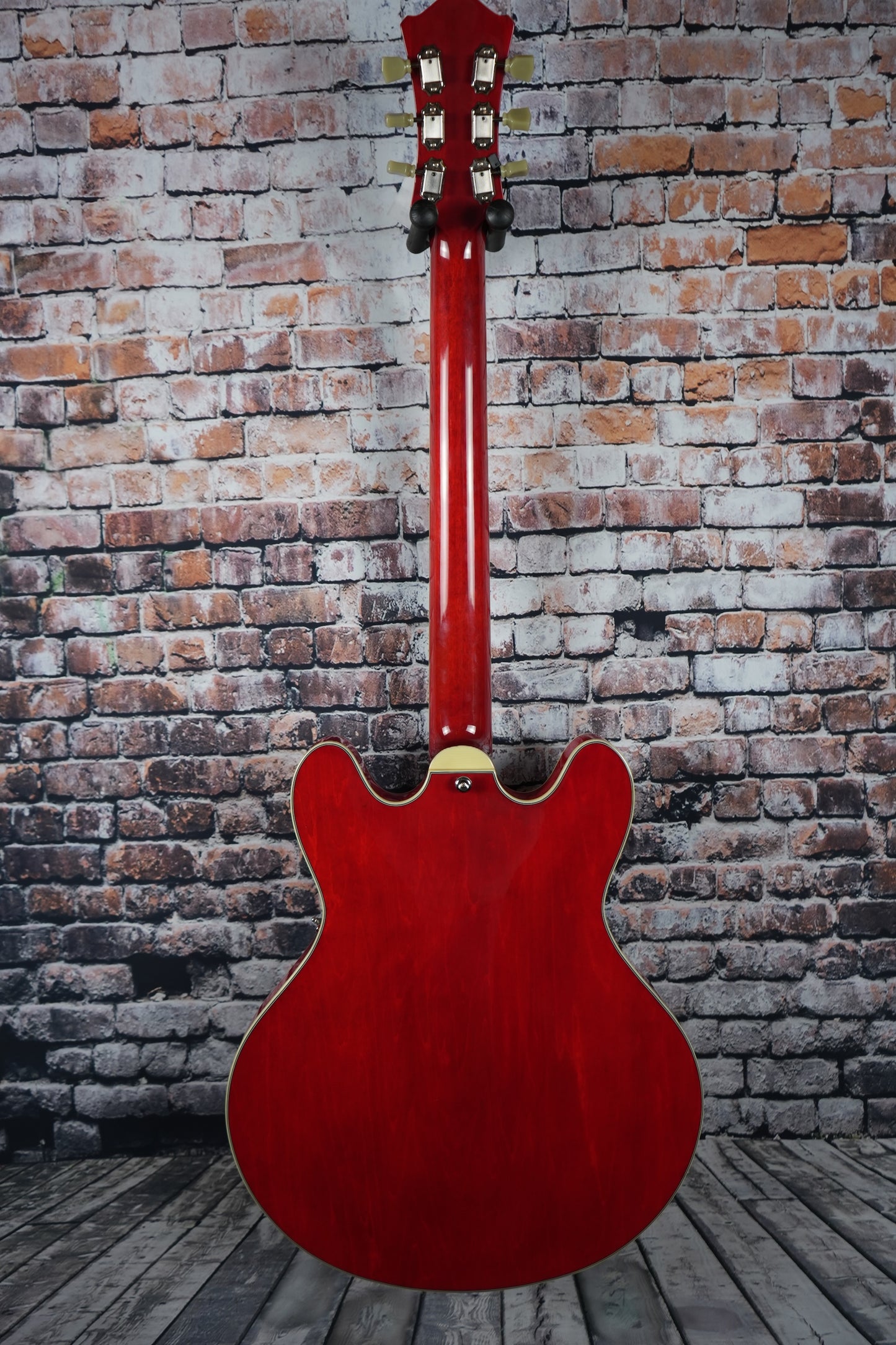 Eastman T386 Red