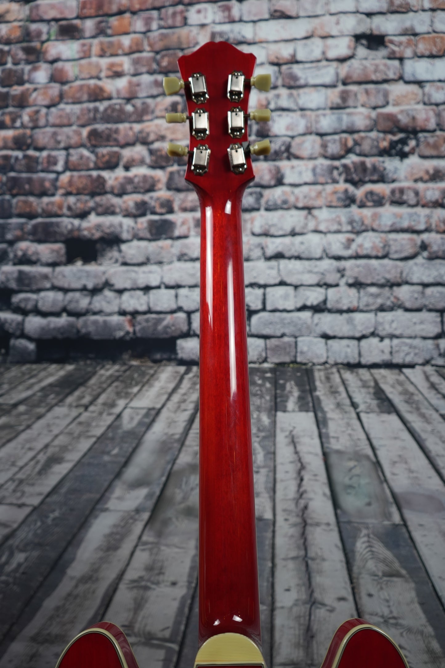 Eastman T386 Red