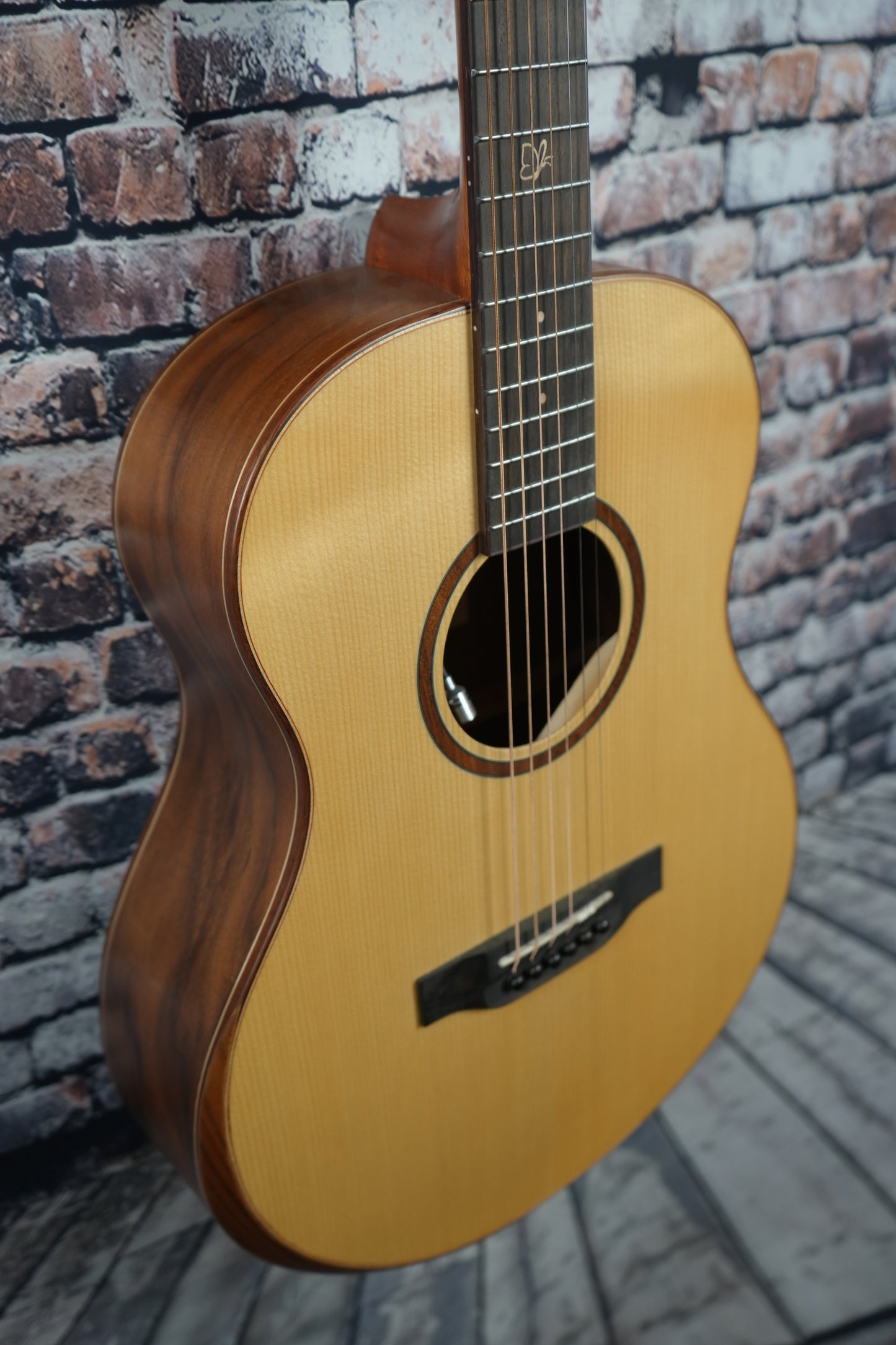 Crafter GRAND MINO/BLACK WALNUT