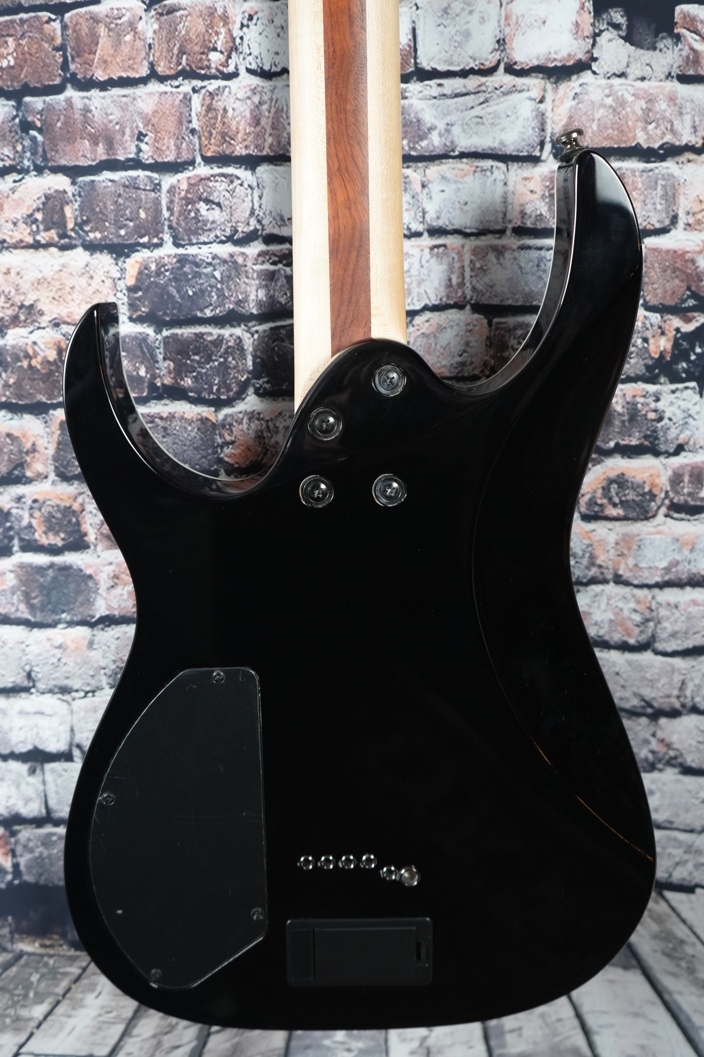 Ibanez RGIB21-BK DEMO