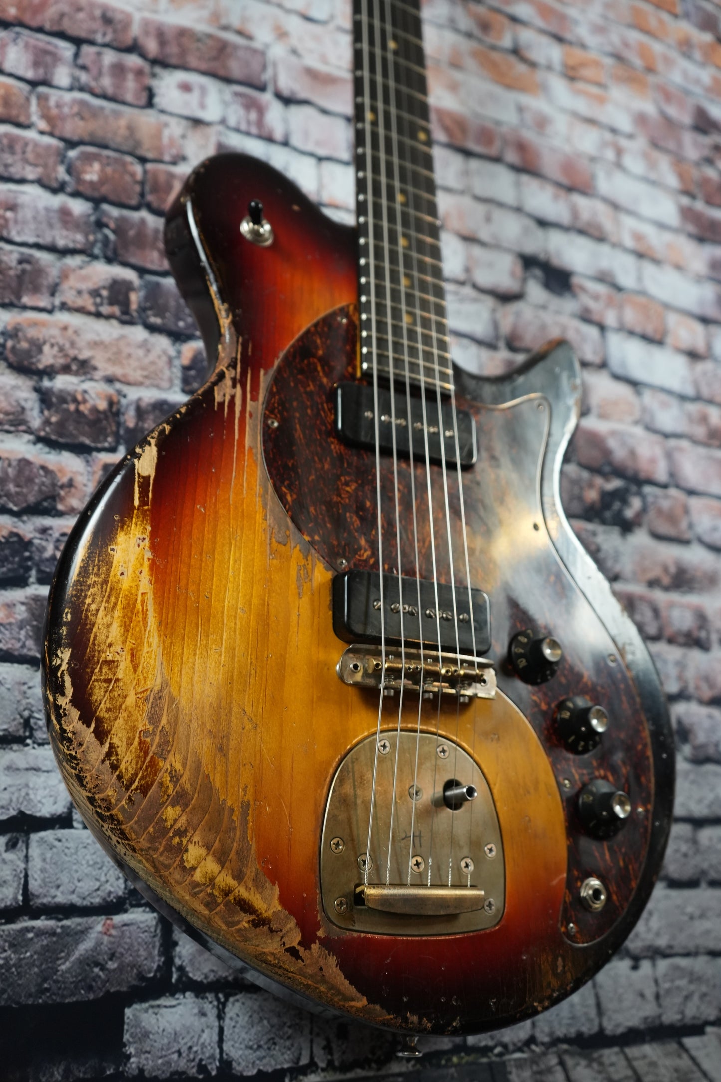 Eastman Kauffmann Offset Classic Sunburst