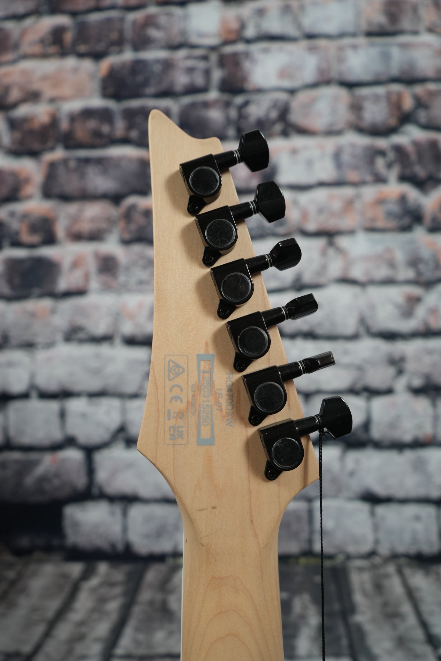 Ibanez RG470DXW Candy Apple Red