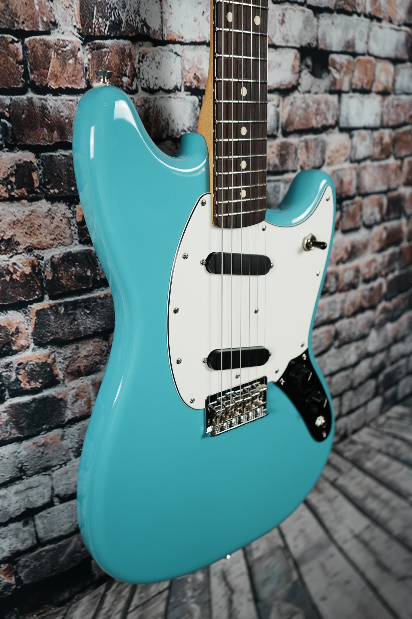 Occ. 2025 Fender Player II Mustang Aquatone Blue