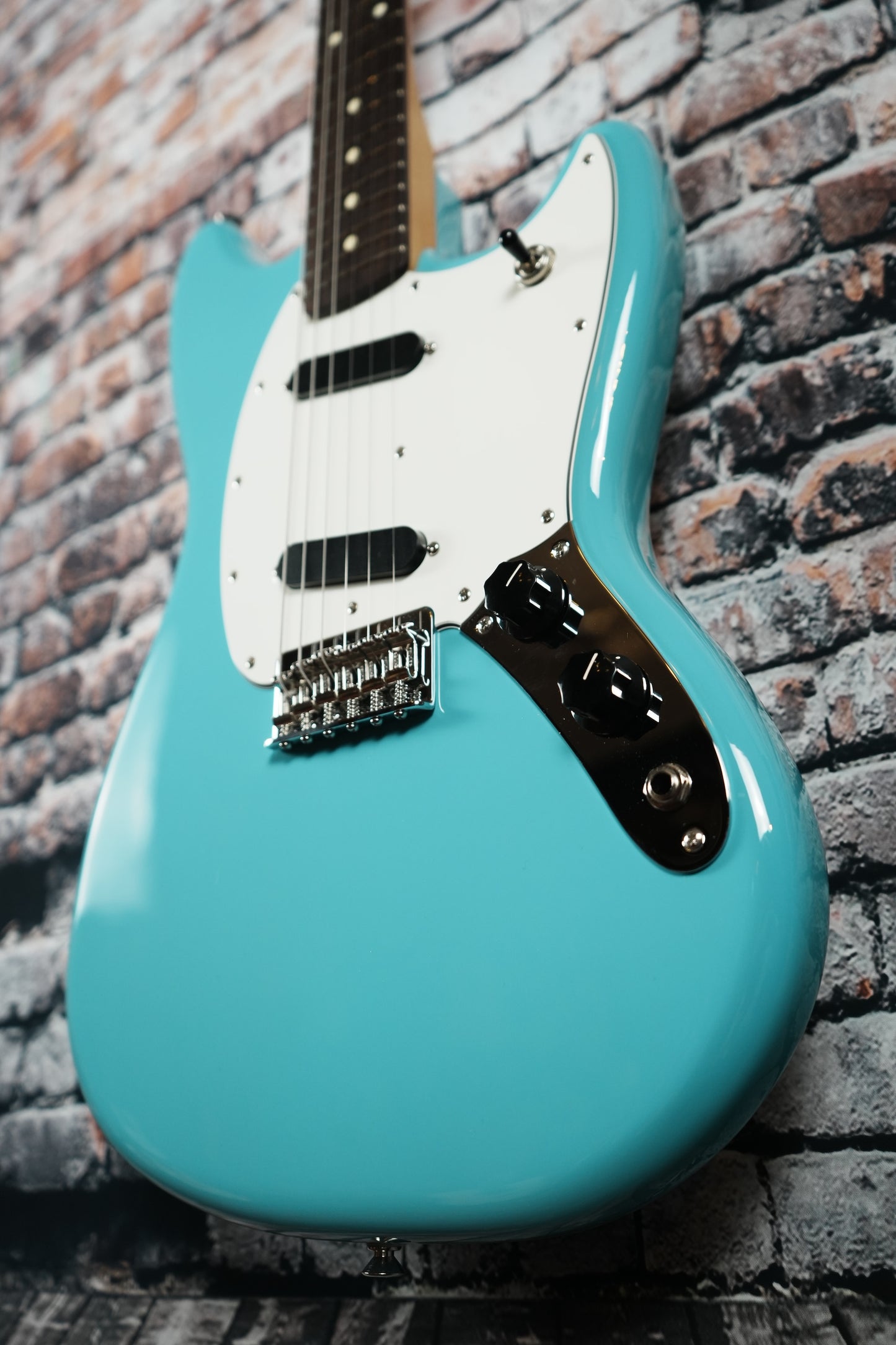 Occ. 2025 Fender Player II Mustang Aquatone Blue