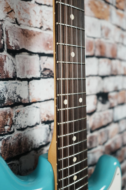 Occ. 2025 Fender Player II Mustang Aquatone Blue