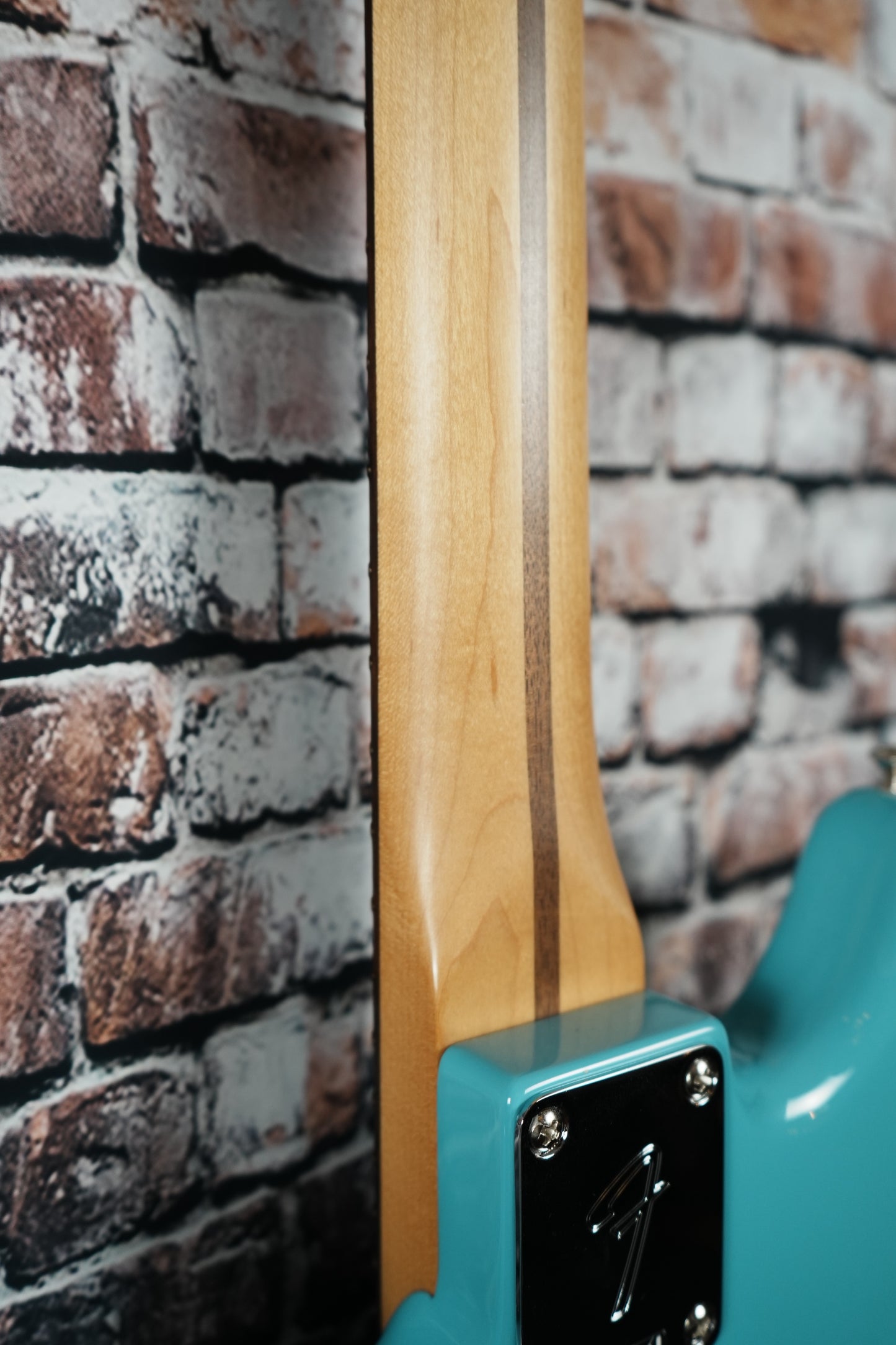 Occ. 2025 Fender Player II Mustang Aquatone Blue