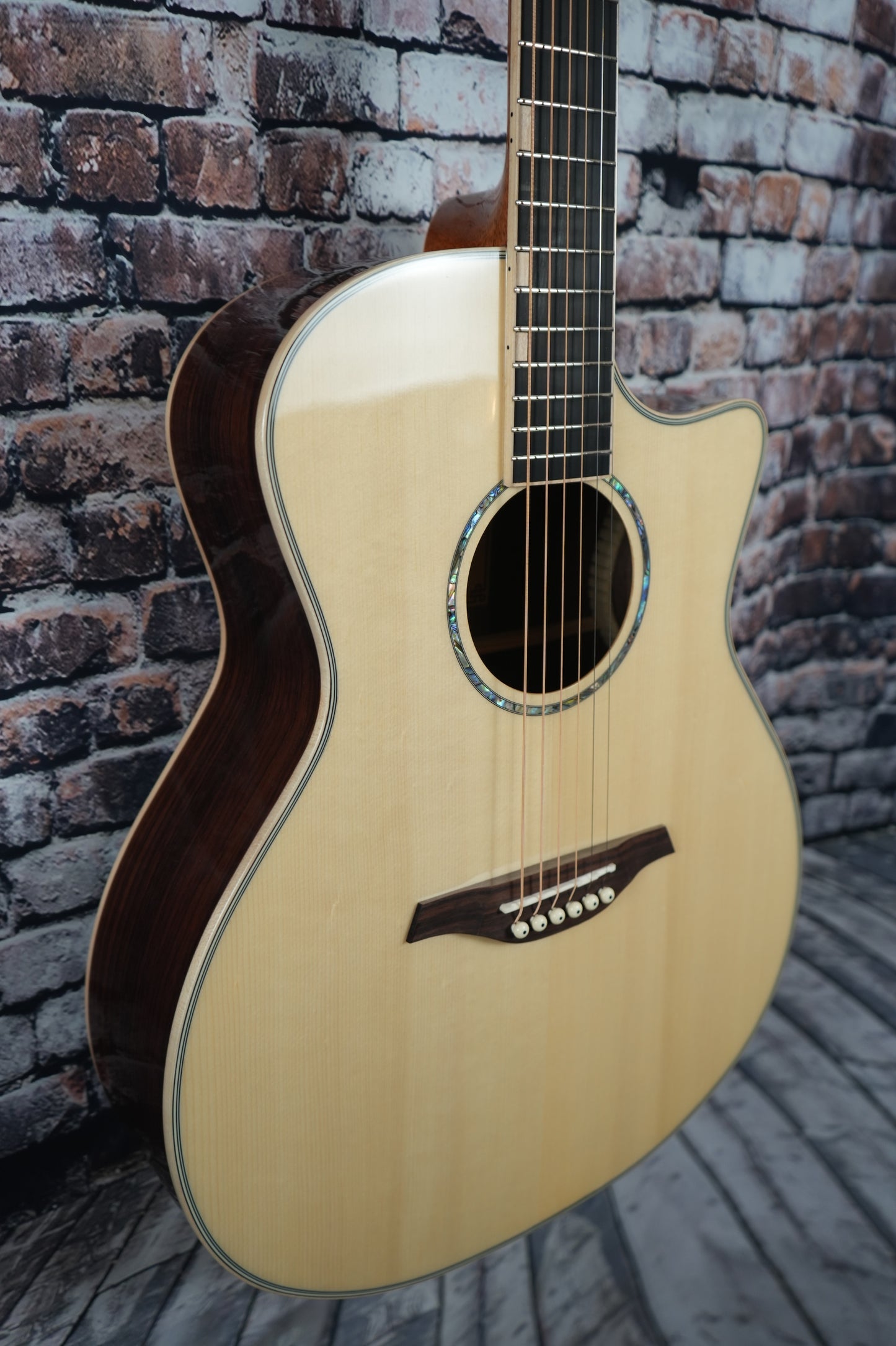 You's Guitars VF23E