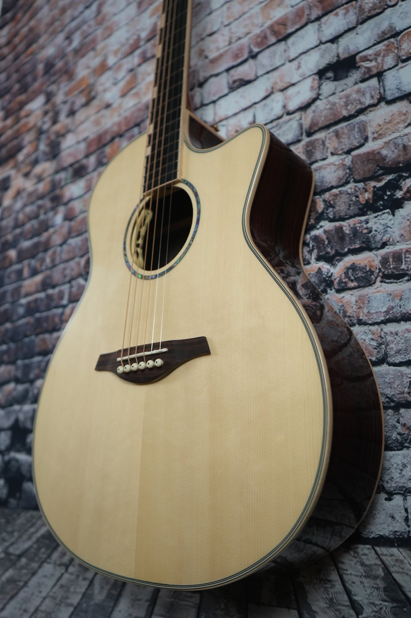 You's Guitars VF23E