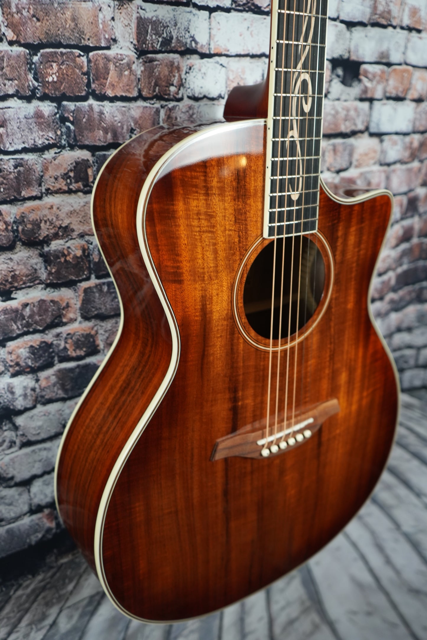 You's Guitars VK23E