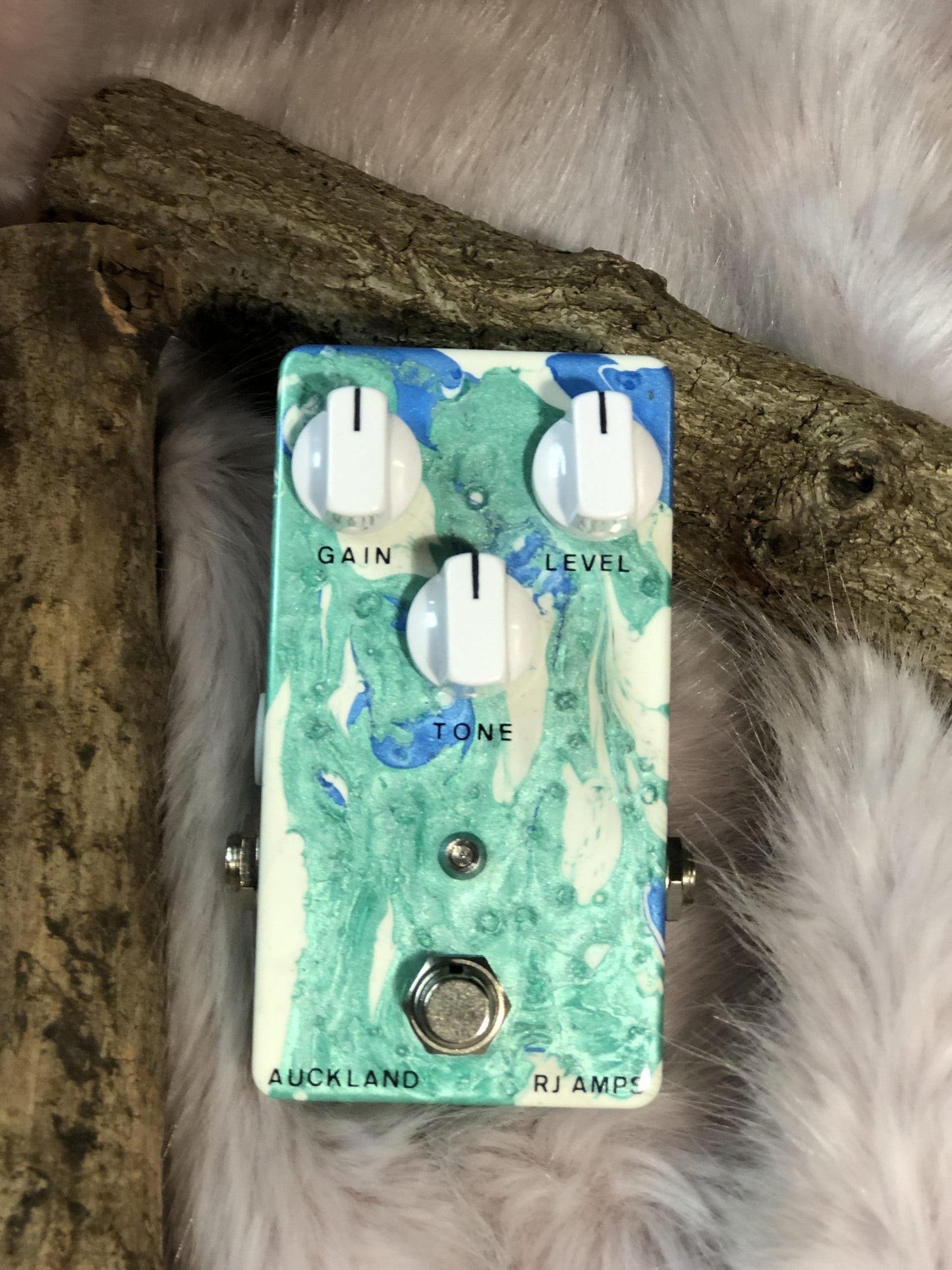 RJ AMPS EFFECTS Auckland Overdrive