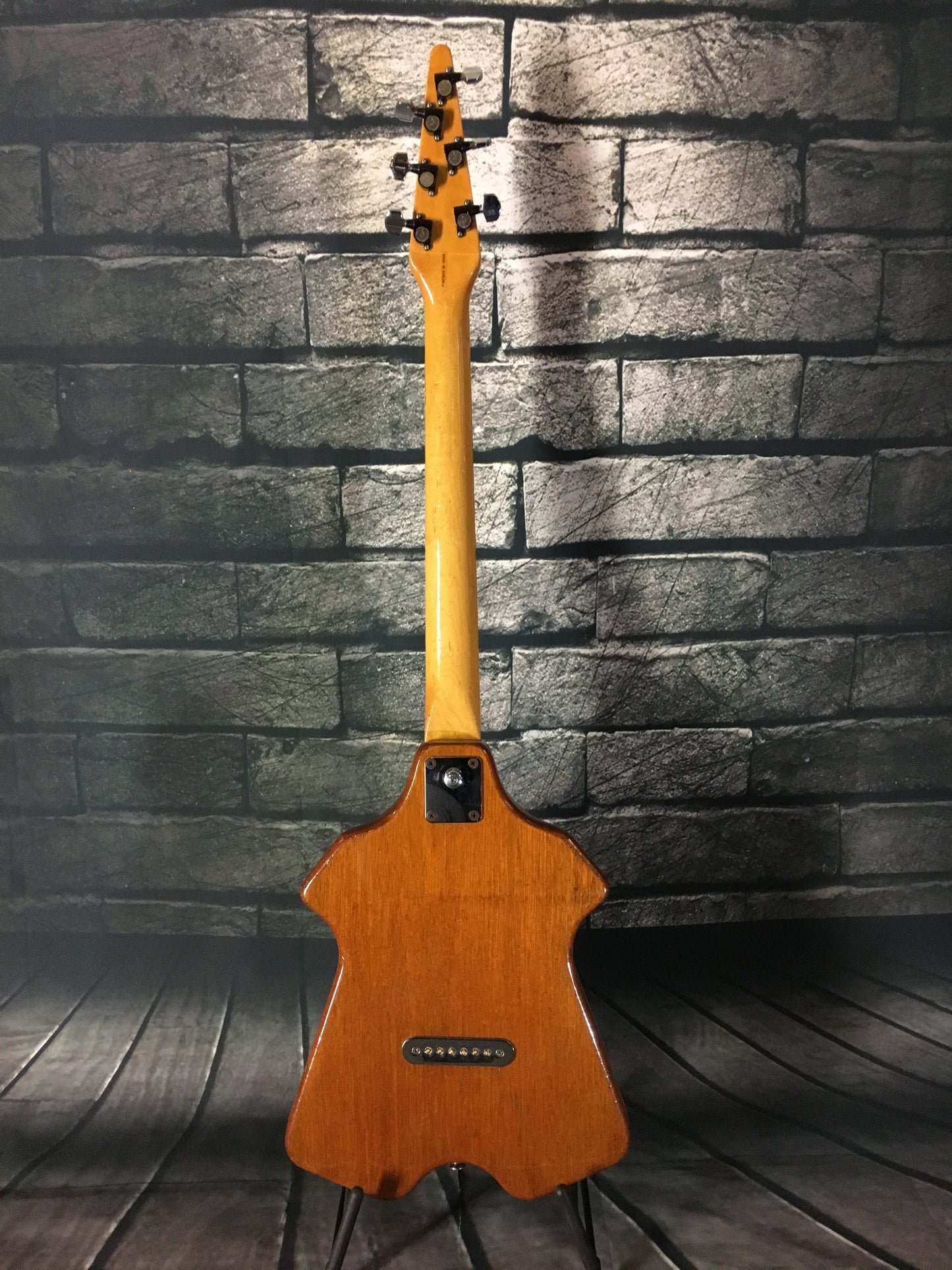 1975 JIM BURNS UK FLYTE NATURAL MAHOGANY ELECTRIC GUITAR