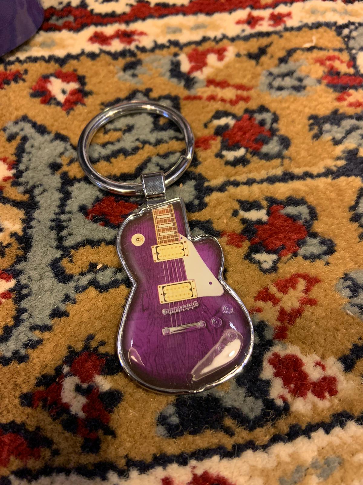 Keychain guitar