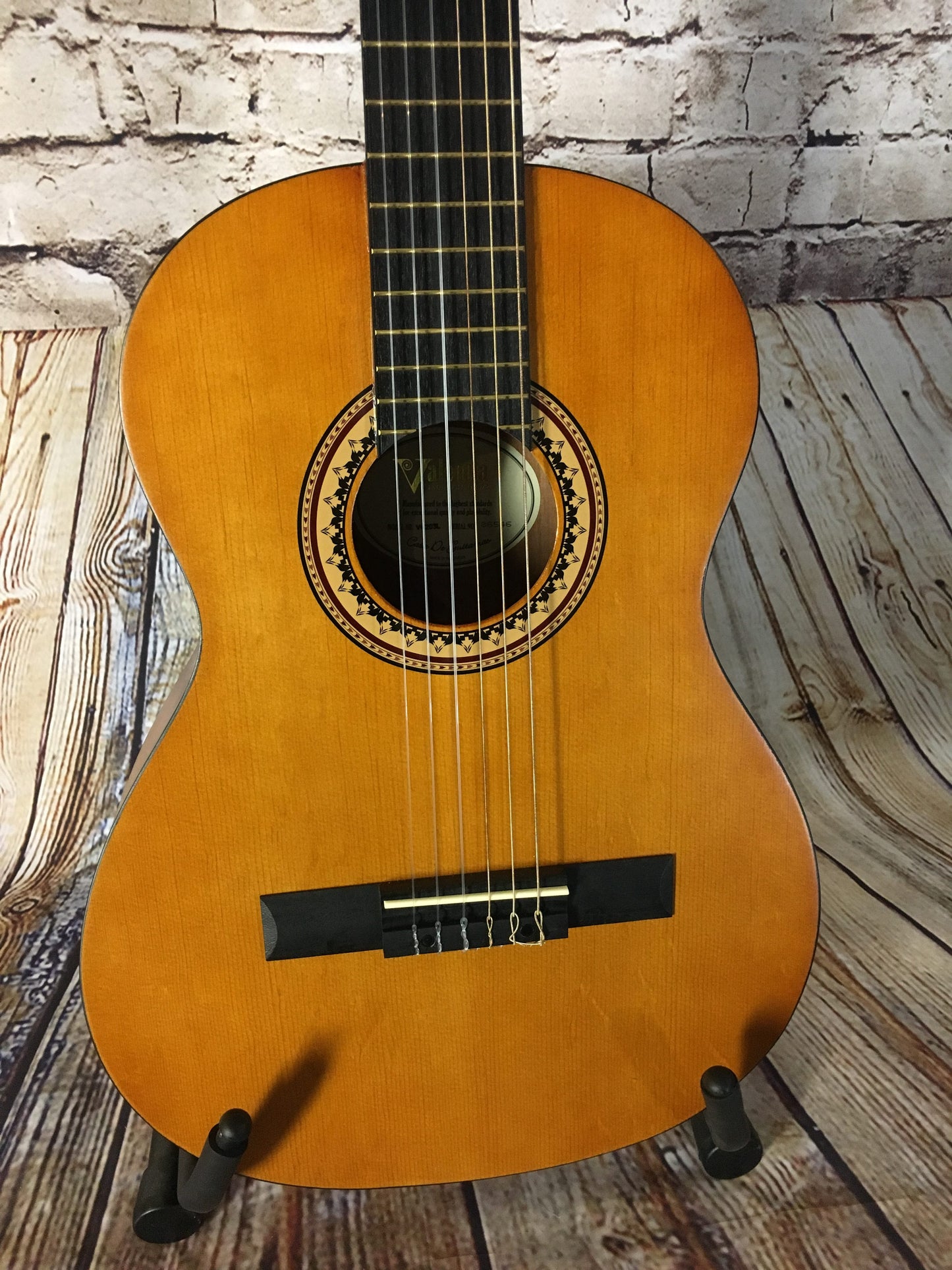 Valencia VC203 Classic Natural Lefthand