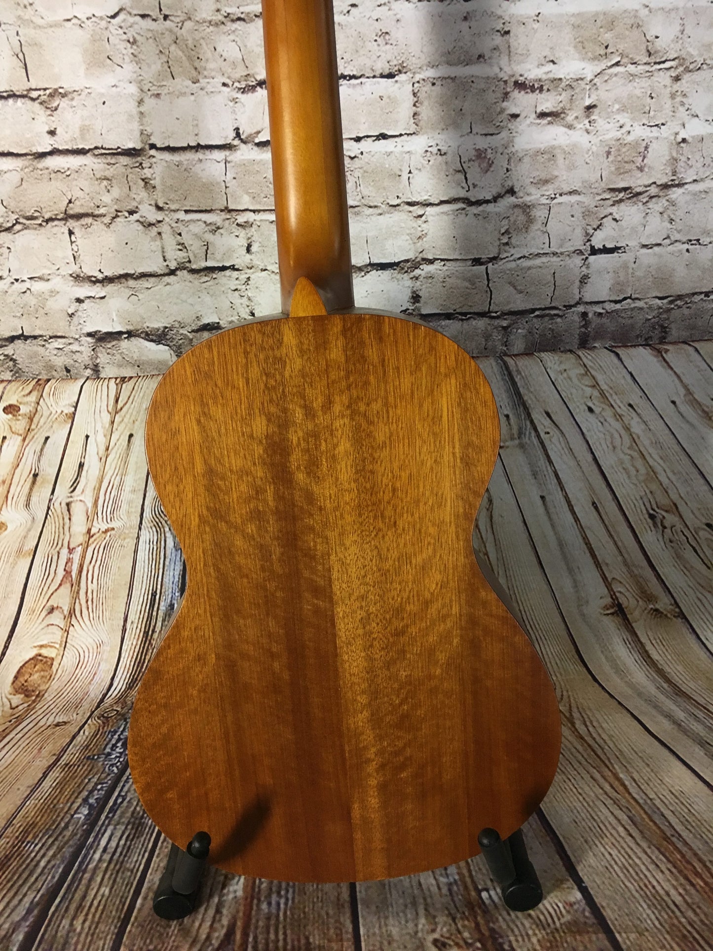 Valencia VC203 Classic Natural Lefthand