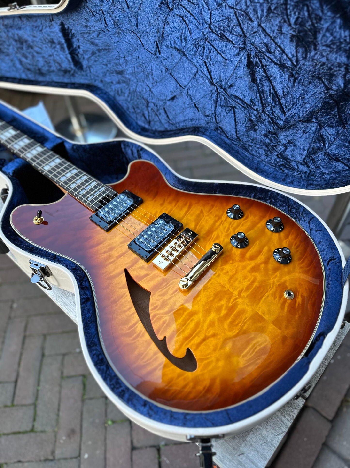 EVH SA 126 QM Tabaccosunburst