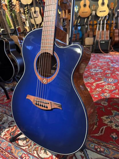 LAG Guitars Tramontane Special Edition Auditorium T-BLUE-ACE
