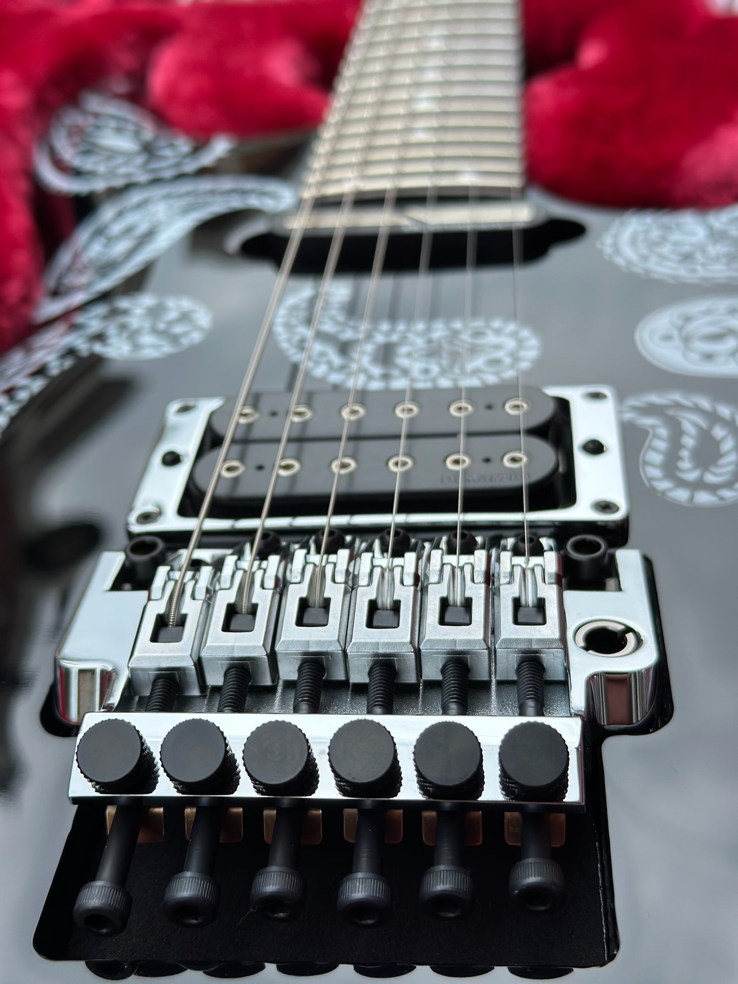 Ibanez Joe Satriani JS1 BKP LTD