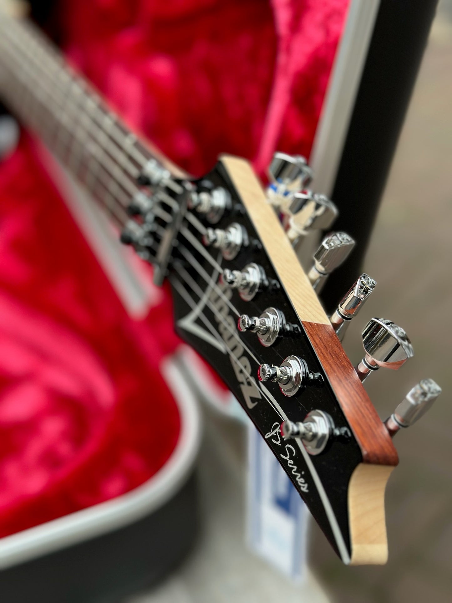 Ibanez Joe Satriani JS1 BKP LTD