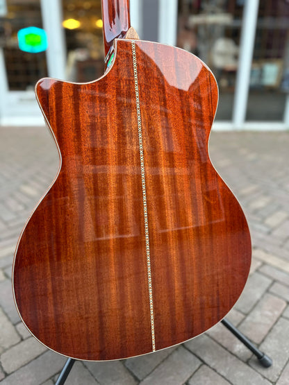 EASTMAN AC522CE GOLDBURST