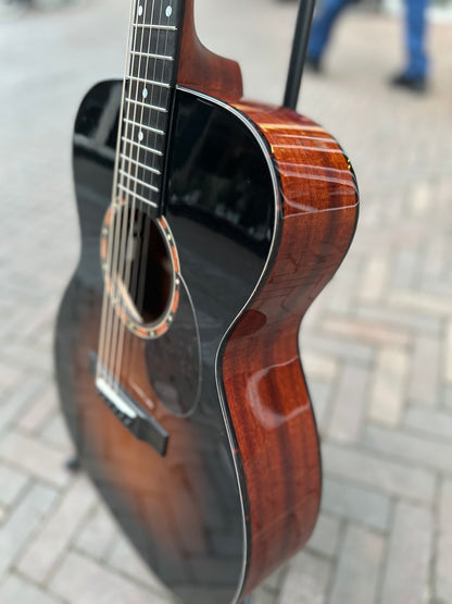 EASTMAN E2OM DLX SB SUNBURST