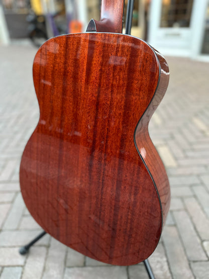 EASTMAN E2OM DLX SB SUNBURST