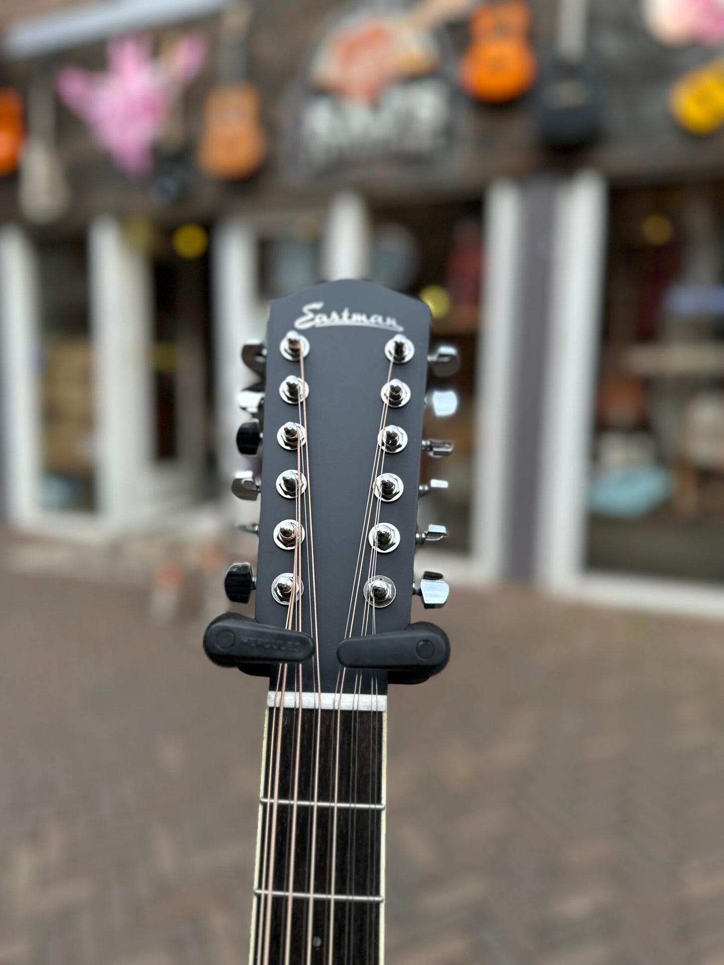 2025 EASTMAN AC330E-12 SUNBURST 12-STRING