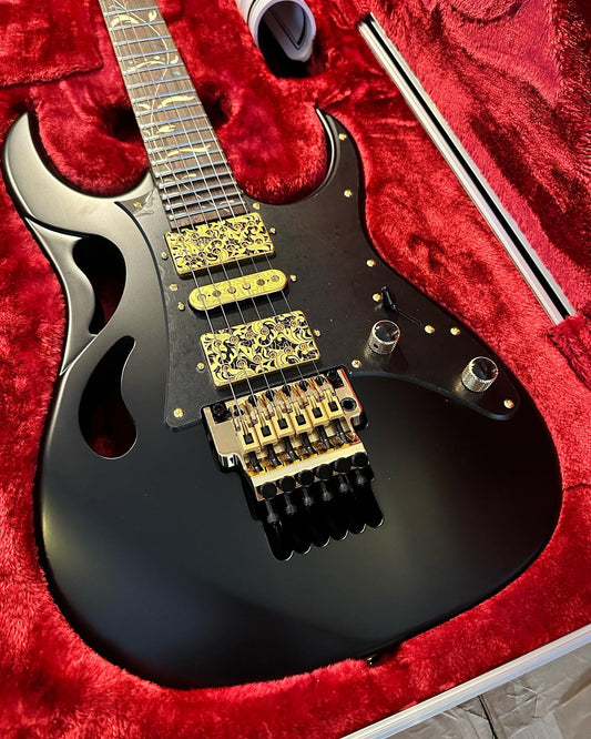 Ibanez PIA3761-XB Onyx Black Steve Vai Signature
