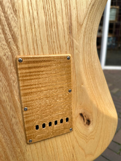 SUTTON GUITARS S-STYLE NATURAL ASH