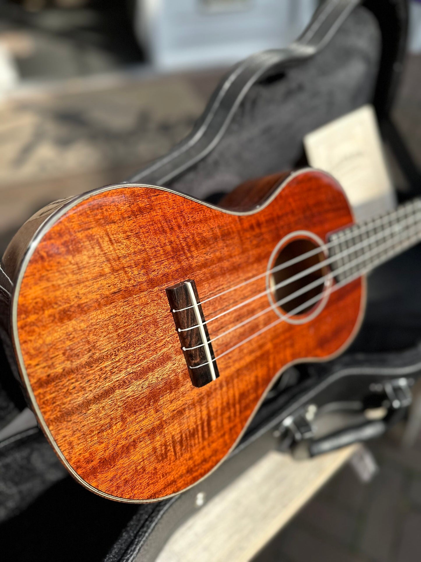 EASTMAN EU3T TENOR UKELELE