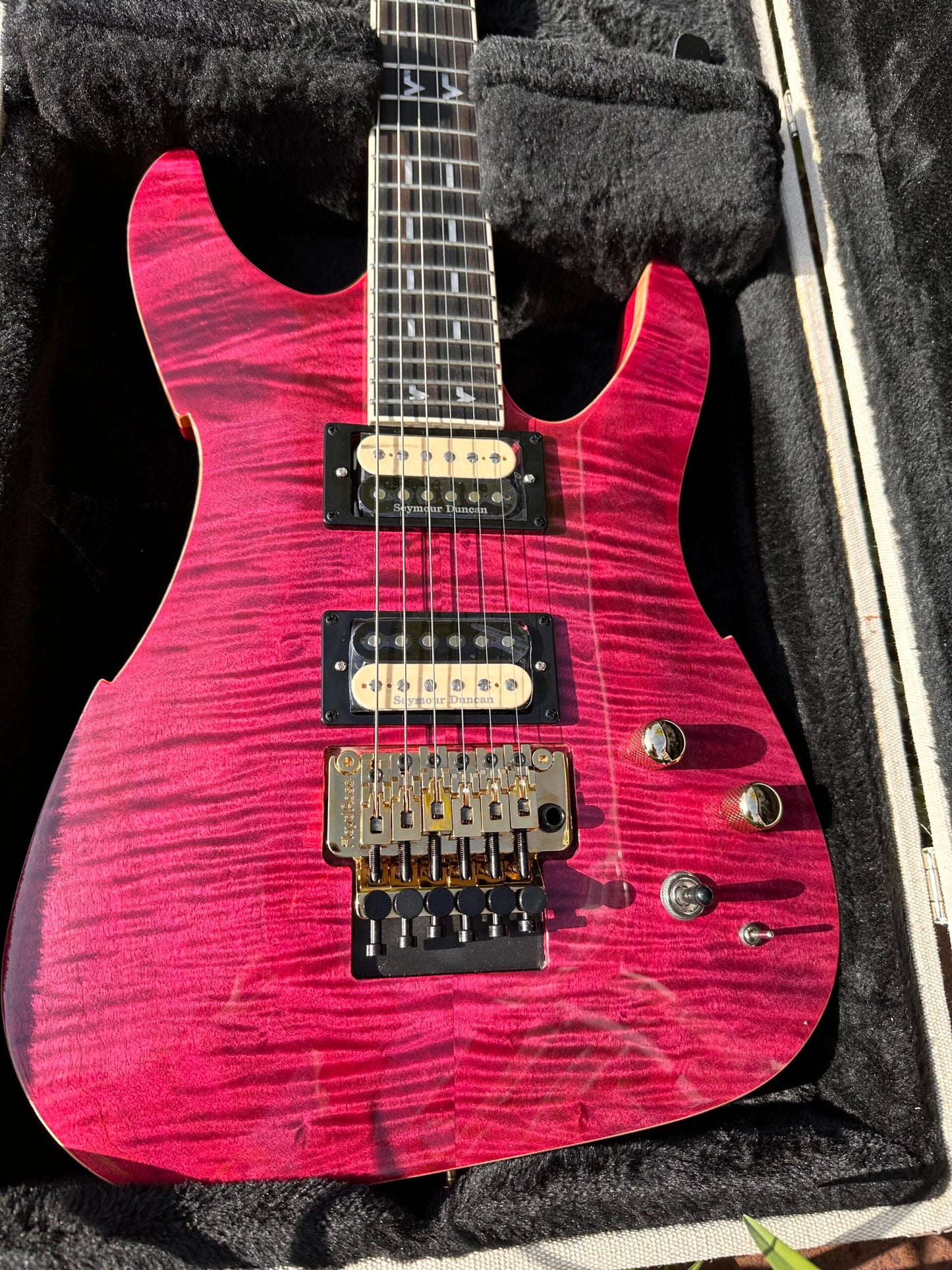 PEAVEY ADRIAN VANDENBERG SIGNATURE PURPLE FLAME