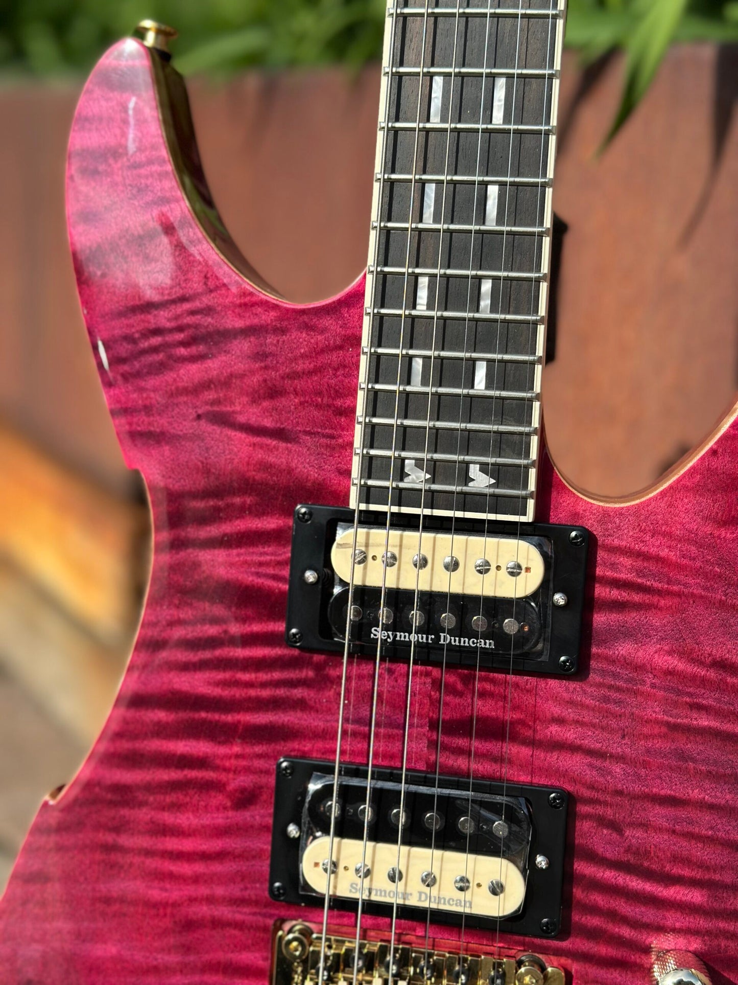 PEAVEY ADRIAN VANDENBERG SIGNATURE PURPLE FLAME