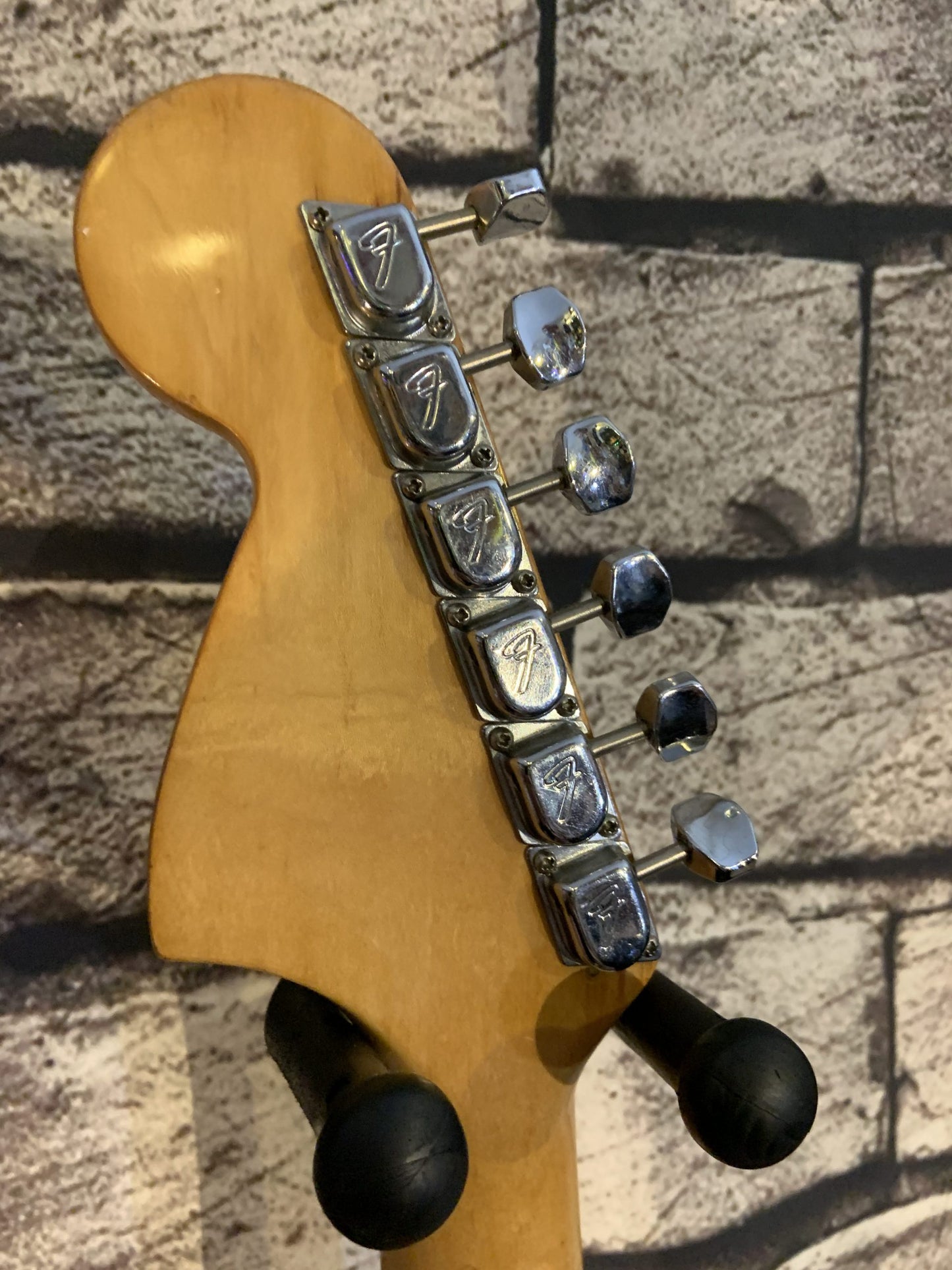 FENDER 1969 Stratocaster vintage black rw