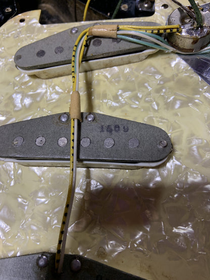 FENDER 1969 Stratocaster vintage black rw