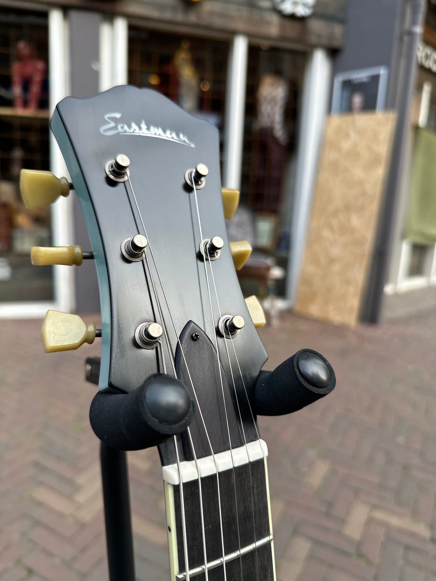 Eastman T60/TV-LTD-FB