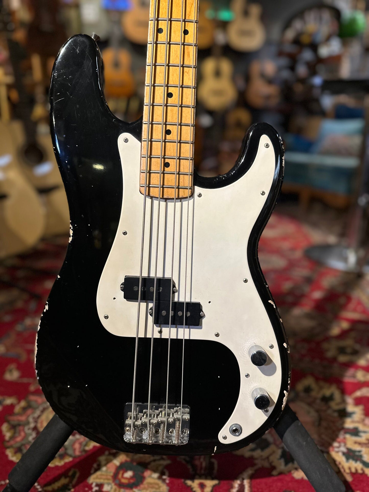 DELTONE P-STYLE BASS RELIC black