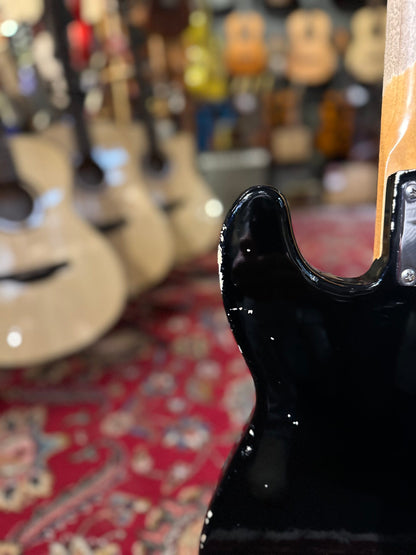 DELTONE P-STYLE BASS RELIC black