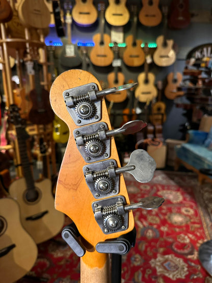 DELTONE P-STYLE BASS RELIC black